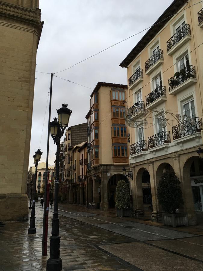 Pensión La Redonda Logroño Exterior foto