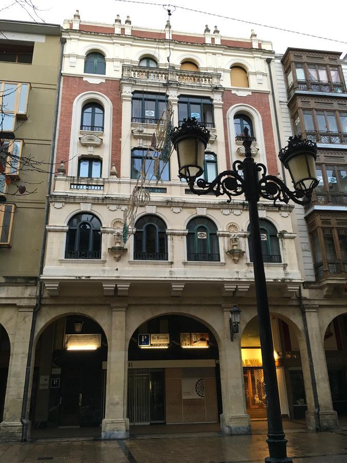 Pensión La Redonda Logroño Exterior foto
